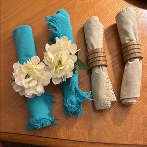 Turquoise Fringe Cloth Napkins with White Flower Napkin Rings - Home Dining